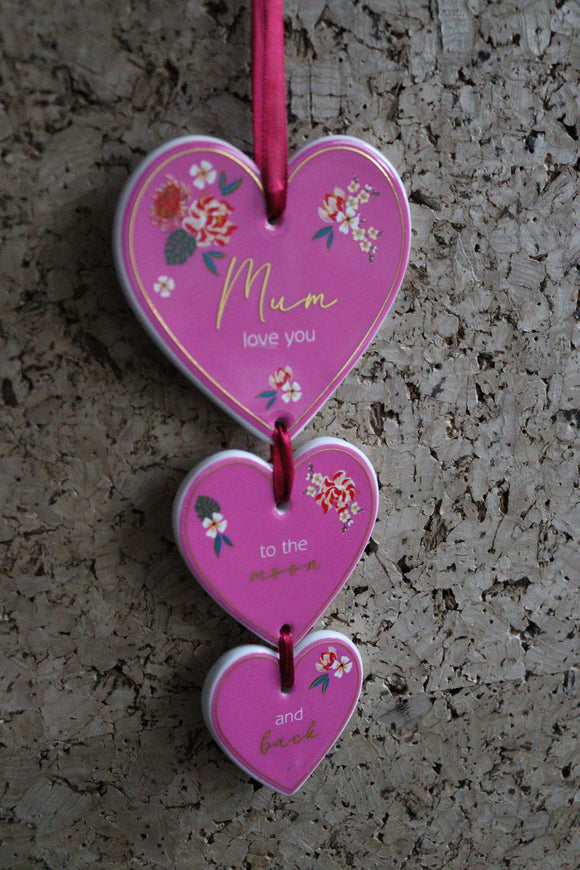 Mum porcelain trio of hearts hanging decoration
